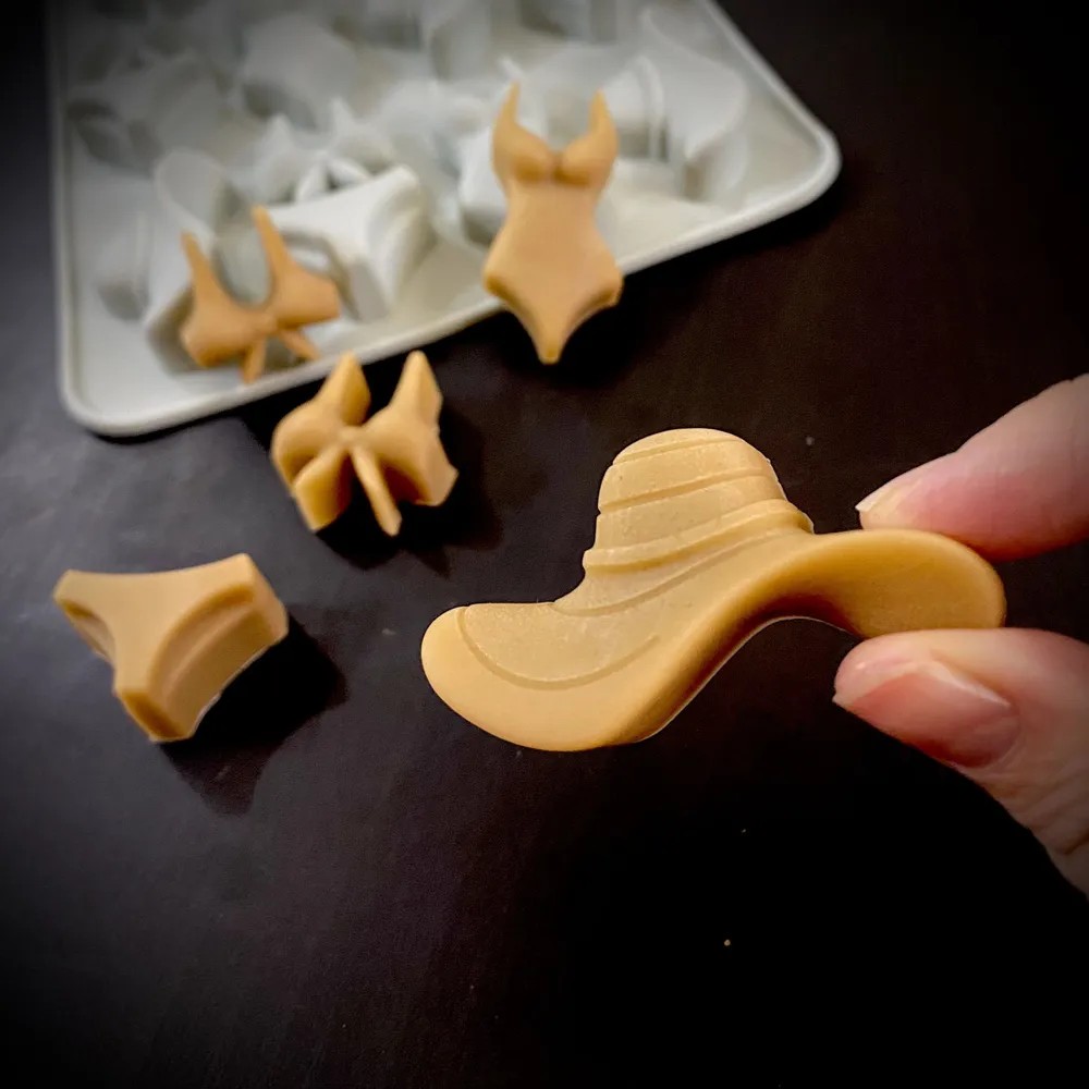 A Summer-Themed Beach Bikini M - огляд і ціна Resin Art Guide