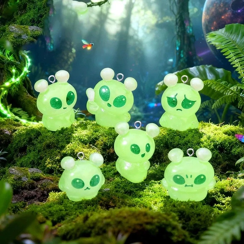 10Pcs Cute Mini Green Alien Re - огляд і ціна Resin Art Earrings